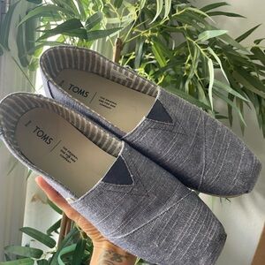 TOMS Men's Slip-On Canvas Loafers in Heathered Gray-Blue